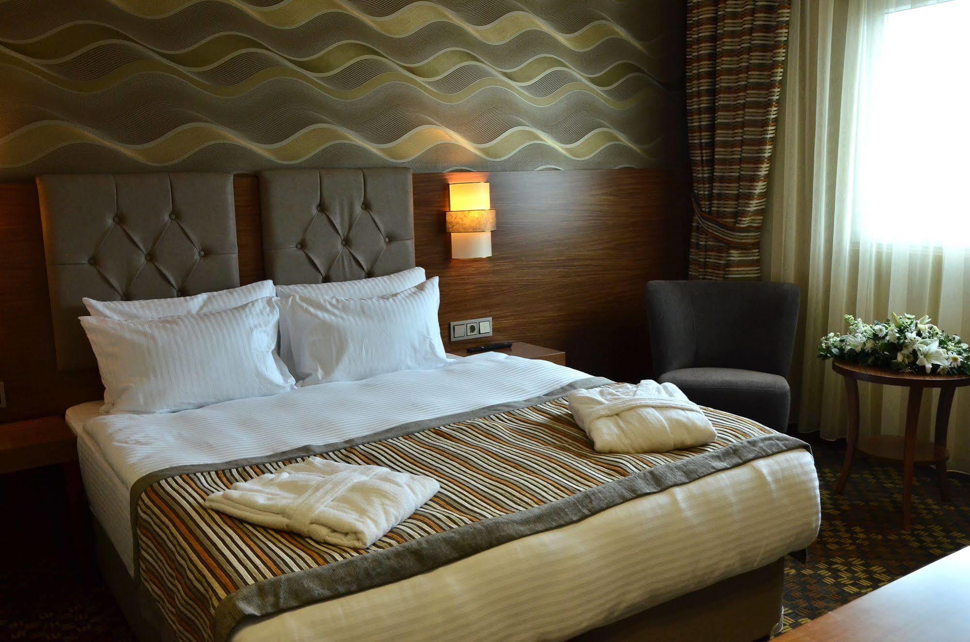 Adranos Hotel Бурса Екстериор снимка